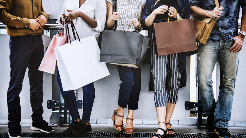 Köp kvalité billigare – därför är outletshopping ett smart val i dyrtid